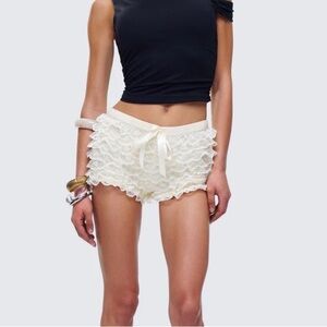 NEW Finesse Daria Ivory Low Rise Bloomer Micro Shorts in Ivory Medium